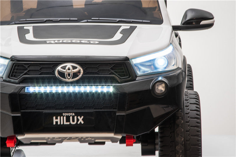 TOYOTA HILUX 4X4 24V UTE WHITE/BLACK RIDE ON CAR 800W