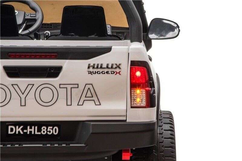 TOYOTA HILUX 4X4 24V UTE WHITE/BLACK RIDE ON CAR 800W